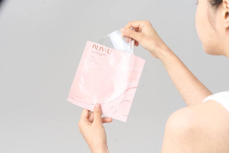 Гелева маска з колагеном BLIV:U Collagen Bouncing Firming Gel Mask cos249 фото