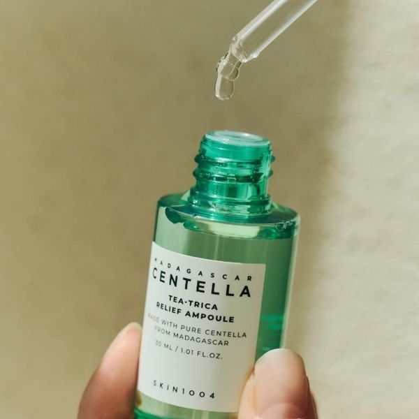 Заспокійлива сироватка для проблемної шкіри з чайним деревом SKIN1004 Madagascar Centella Tea-Trica Relief Ampoule 100 мл cos943 фото