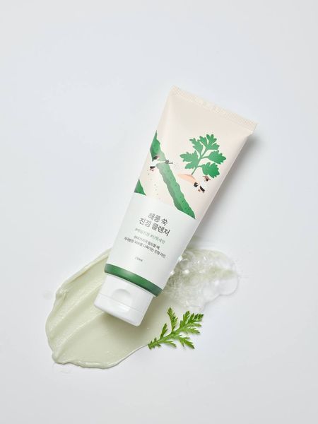 Заспокійлива очищуюча пінка з морським полином ROUND LAB Mugwort Calming Cleanser cos160 фото