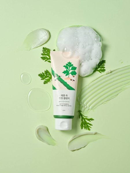 Заспокійлива очищуюча пінка з морським полином ROUND LAB Mugwort Calming Cleanser cos160 фото