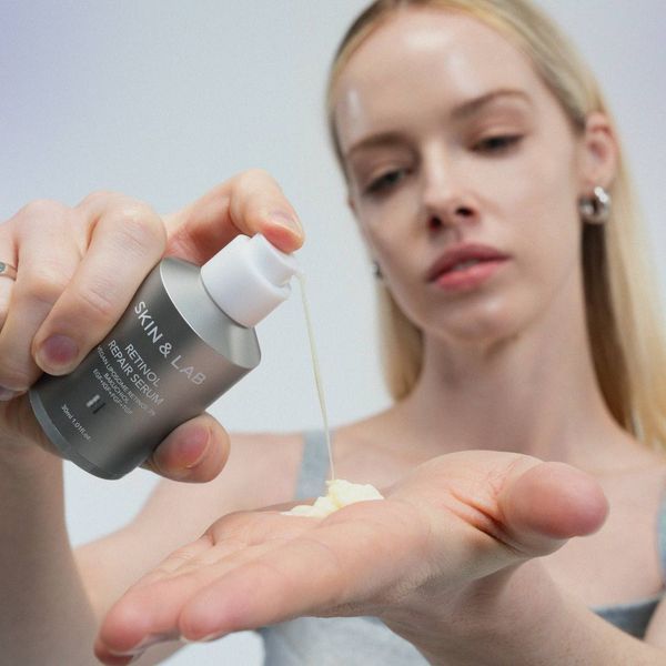 Відновлювальна сироватка з ретинолом та бакучіолом SKIN&LAB Retinol Repair Serum cos70 фото