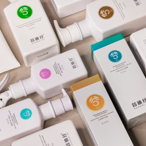 Відновлюючий спрей-кондиціонер XUANDI SI Regenerating Spray Conditioner 250 мл cos478 фото