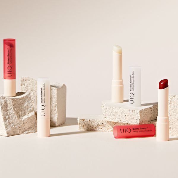 Барʼєрний зволожувальний бальзам для губ UIQ Biome Barrier&trade; Melting Moisture Lip Balm Original прозорий cos968 фото