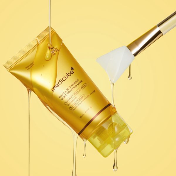 Нічна маска-плівка з койєвою кислотою та куркумою Medicube Kojic Acid Turmeric Night Wrapping Mask 75 мл cos286 фото
